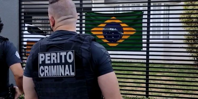 Grupo suspeito de sonegar R$ 12,5 milhões em impostos é alvo de operação da polícia, em Maringá