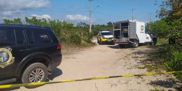 Homem é encontrado morto perto de praia, em Pontal do Paraná