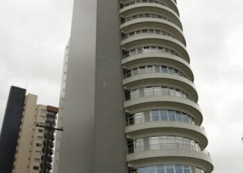 Apartamentos do “Prédio que Gira” de Curitiba serão leiloados em fevereiro