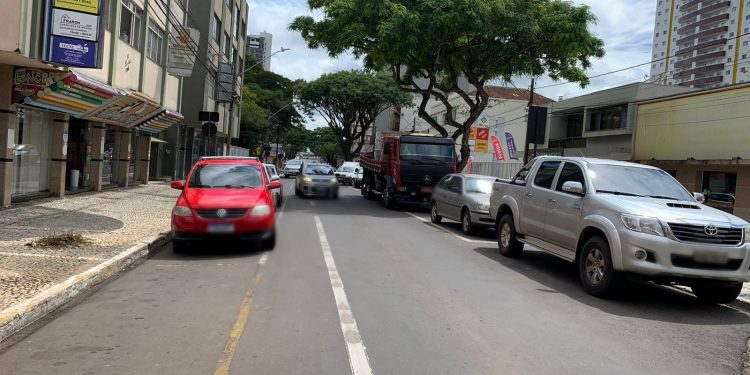 SETRAN reforça proibição do estacionamento no lado direito da Rua XV de Novembro