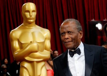 Sidney Poitier, primeiro negro a vencer o Oscar de Melhor Ator, morre aos 94 anos