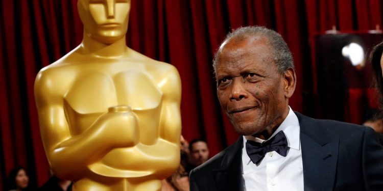 Sidney Poitier, primeiro negro a vencer o Oscar de Melhor Ator, morre aos 94 anos