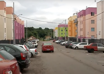 JOVEM SE TRANCA EM BANHEIRO PARA TENTAR ESCAPAR DE ASSASSINOS, MAS É MORTA NA MAIOR “BIQUEIRA” DE SJP