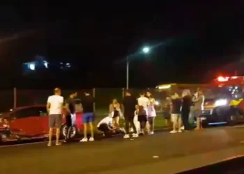 ‘Strike’ na BR-277: automóvel atinge outros cinco carros na rodovia e motorista some do local