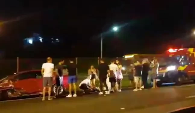 ‘Strike’ na BR-277: automóvel atinge outros cinco carros na rodovia e motorista some do local