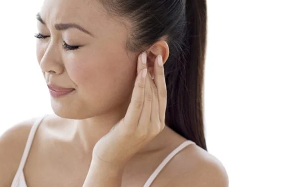 Perda de audição, tontura e zumbido são sintomas da Ômicron