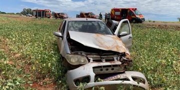 Homem fica gravemente ferido após capotamento na BR-467, em Cascavel