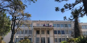 UEPG vai exigir comprovante de vacinação contra Covid para alunos retornarem às aulas presenciais