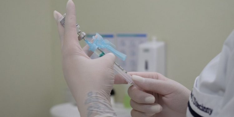 Guarapuava retoma vacinação contra Covid nesta segunda (3); confira