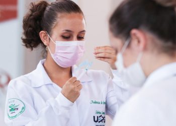 Pelo menos 2 milhões de paranaenses já tomaram a dose de reforço contra a Covid-19