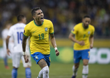 Brasil vence Paraguai e mantém invencibilidade nas Eliminatórias