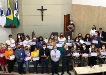 Cerimônia de entrega de Certificado de Posse a diretores dos CMEIs