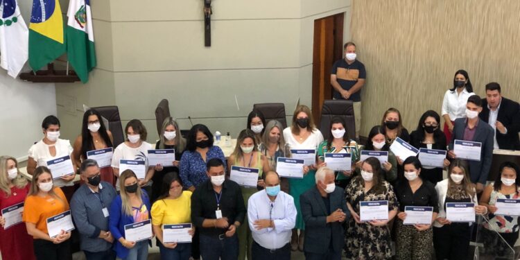 Cerimônia de entrega de Certificado de Posse a diretores dos CMEIs