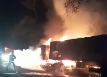 Carreta pega fogo na Br 373 em Candói