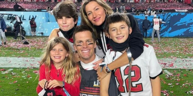 Gisele Bündchen vibra com aposentadoria do marido Tom Brady