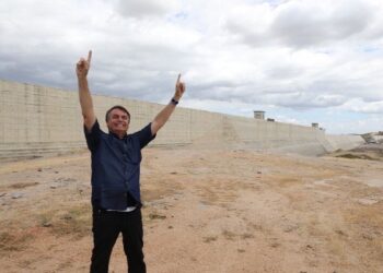 Bolsonaro confirma viagem à Rússia e pede a ‘Deus para que reine a paz no mundo’