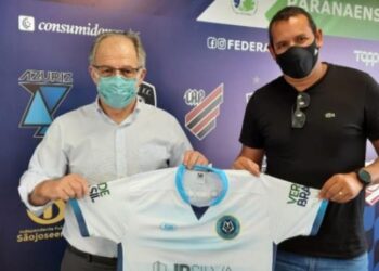 Hélio Cury recebe presidente do Guarapuava FC na sede da Federação