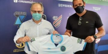 Hélio Cury recebe presidente do Guarapuava FC na sede da Federação