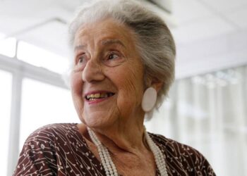 Rosy de Sá Cardoso, pioneira no jornalismo paranaense, morre aos 95 anos em Curitiba