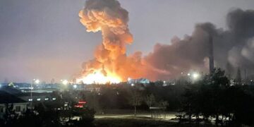 Exército russo confirma início de bombardeios na Ucrânia