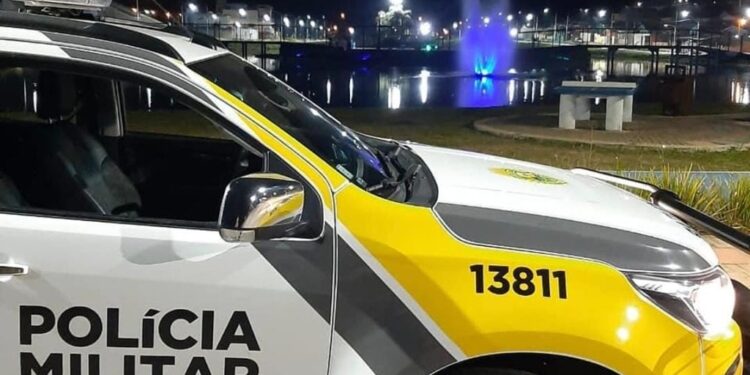 Fica doidão e quer bater na mulher e na Polícia, não deu outra