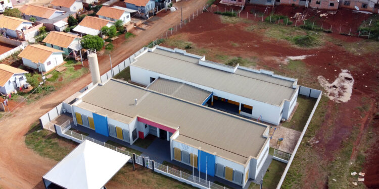 Na inauguração de CMEI, governador anuncia quase R$ 2 milhões para Pitanga