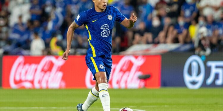 Thiago Silva ganha prêmio de melhor jogador do Mundial de Clubes