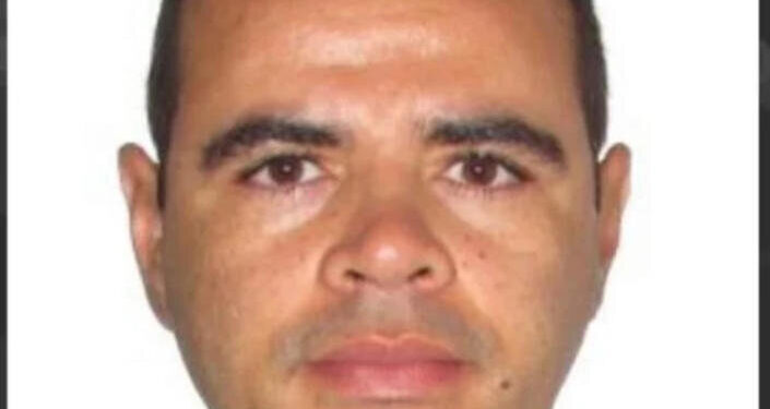 Homem mata esposa e filhos a facadas e se suicida em Goiânia