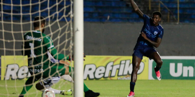 Londrina vence União e sobe na tabela do Paranaense