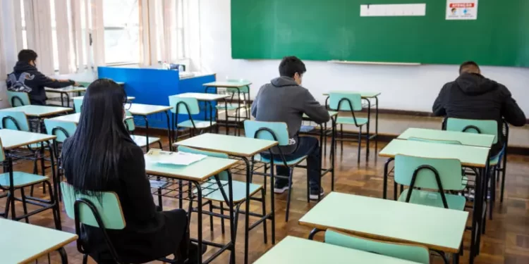 Com mais de 42 mil inscritos, UFPR divulga ensalamento para o vestibular do próximo domingo