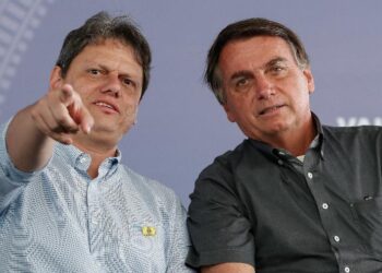 Aliados de Bolsonaro defendem Tarcísio no Republicanos na disputa por SP