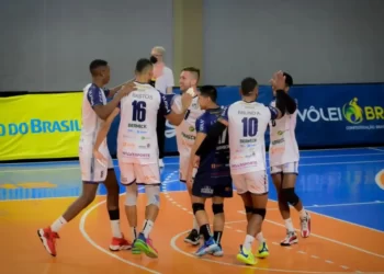Araucária Vôlei não resiste ao lanterna e perde a primeira na Superliga B