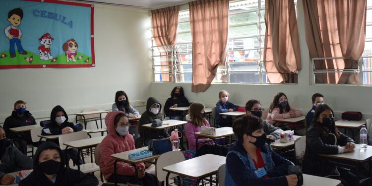 Voltam às aulas presenciais na rede municipal de Guarapuava na segunda-feira (07)