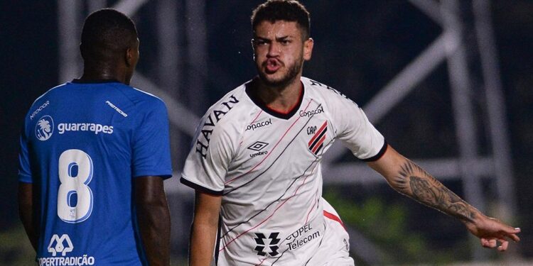 Athletico vence o Azuriz fora de casa e segue invicto no Estadual