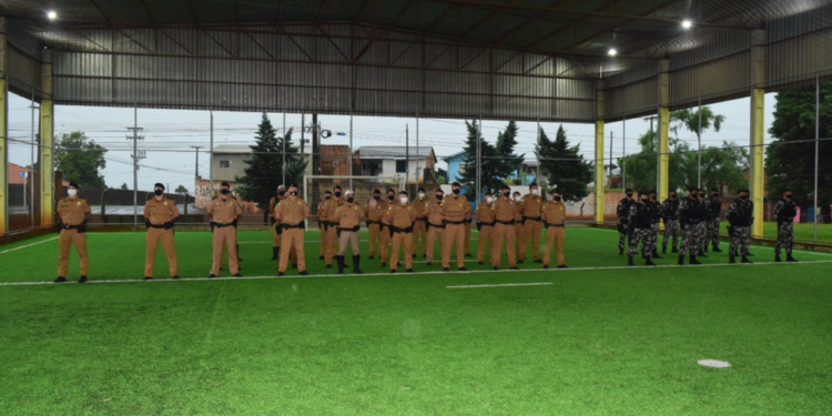 Solenidade de entrega de certificados e agradecimentos aos policiais do 16ºBPM