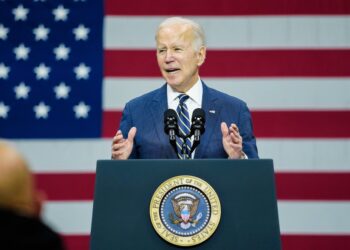 EUA mandam tropas para reforçar Leste Europeu contra a Rússia na Ucrânia