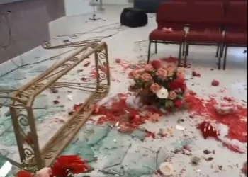 No Ceará, militante petista vandaliza igreja evangélica