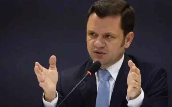 Governo quer mexer em lei que trata “bandido como coitadinho”