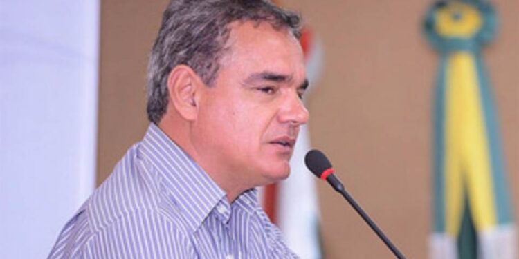 Prefeito de Colorado paga ação indenizatória para Ratinho Junior