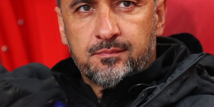 Corinthians oficializa: Vitor Pereira é o técnico até o fim do ano