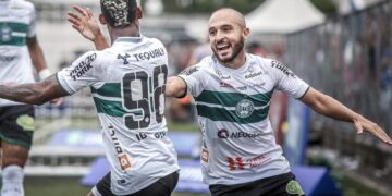Coritiba visita o Londrina em busca da liderança; escalações, horário e onde assistir