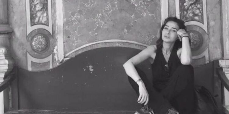 ‘Fui enganada e me apaixonei por um deepfake num app de namoro’