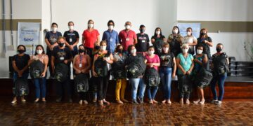 Agentes de combate de endemias recebem kits para combater a Dengue