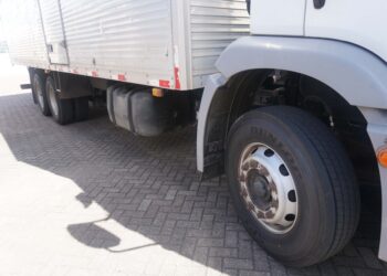 Detran orienta caminhoneiros do Paraná sobre manutenção veicular e limites da legislação