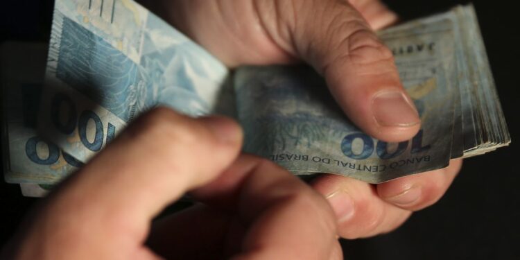 Como consultar dinheiro esquecido em bancos