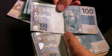 Quanto rende R$ 1.000 na poupança, CDB e Tesouro Direto com Selic a 10,75%? Confira