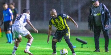 FC Cascavel vence Ponte Preta e avança na Copa do Brasil