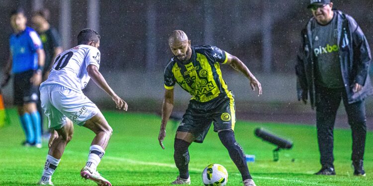 FC Cascavel vence Ponte Preta e avança na Copa do Brasil