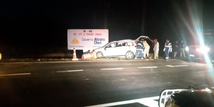 Acidente na BR-277 deixa uma pessoa morta e cinco feridas, em Fernandes Pinheiro