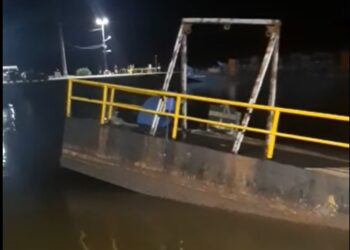 Ferry Boat em Guaratuba: flutuante afunda nesta segunda-feira (31)